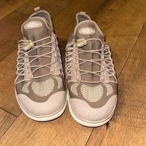 Keen Uneek Exo Hiking Shoe Sneaker Toggle Lace 8.5